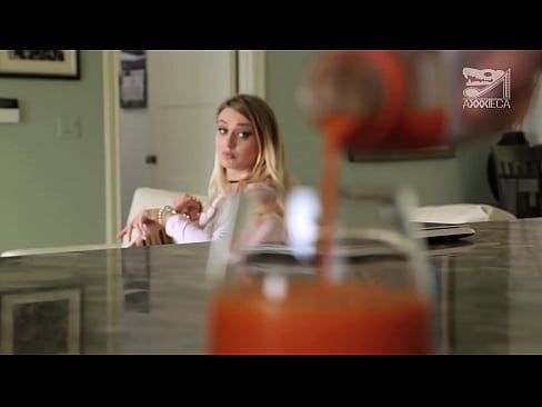 ❤️ နို့ကြီးကြီးနှင့် တင်းကြပ်သော စောက်ပတ်ရှိသော ကောင်မလေးသည် အရှုံးသမားထံမှ ကြက်ရသော်လည်း အလွန်မာကျောသည်။ ☑ Sex video မှာ porn my.porn-milf-300.ru